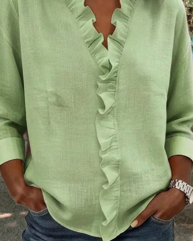 Chiara™ | Blusa con escote en V y delicados volantes
