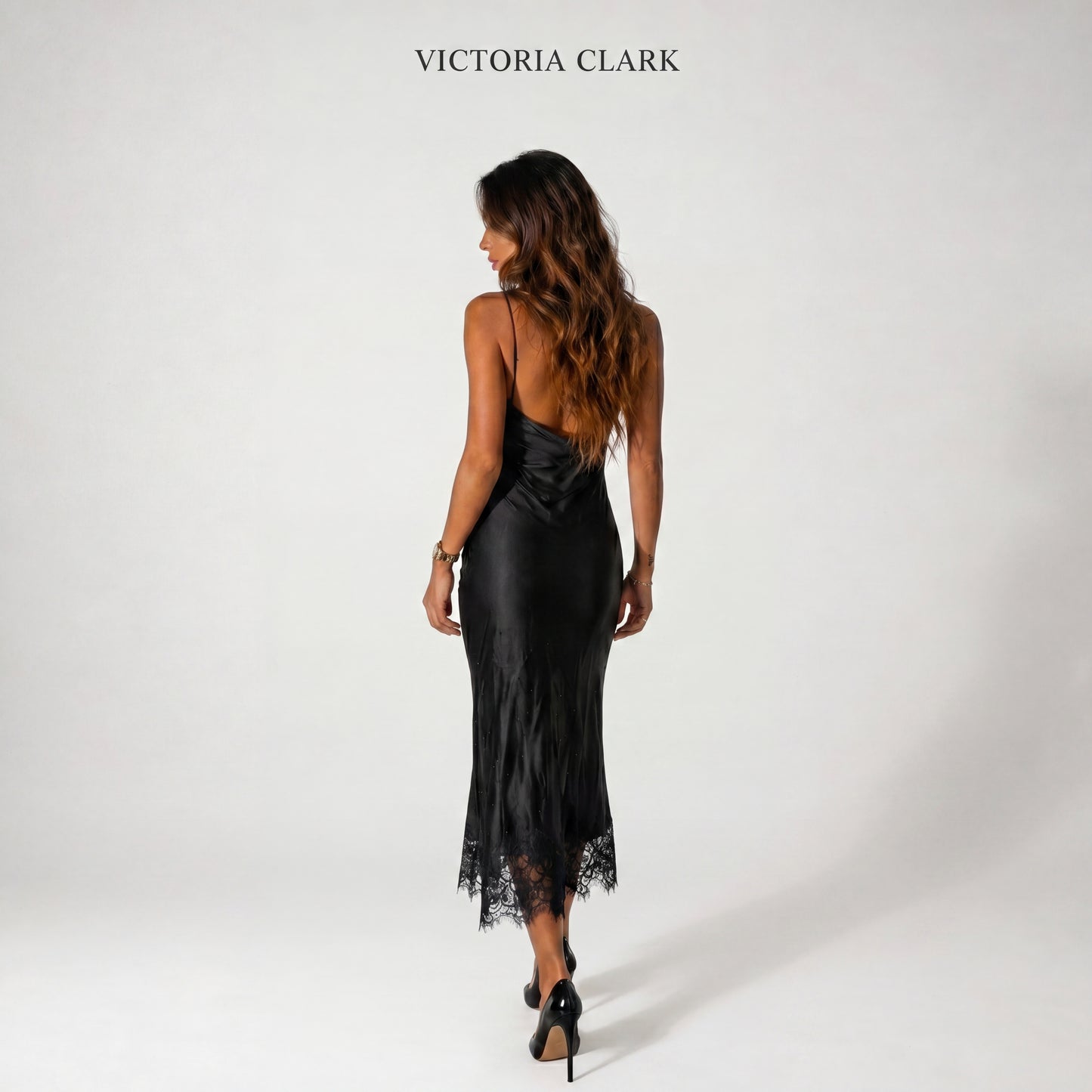 VESTIDO LENCERO