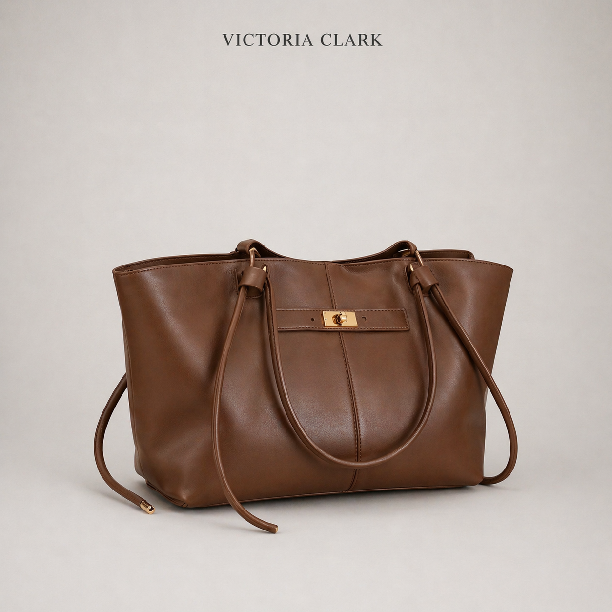 BOLSO SHOPPER ESTRUCTURADO CON DETALLE METÁLICO