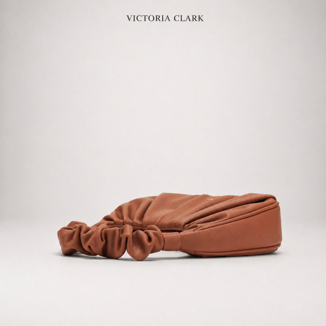 BOLSO FRUNCIDO I Piel marrón