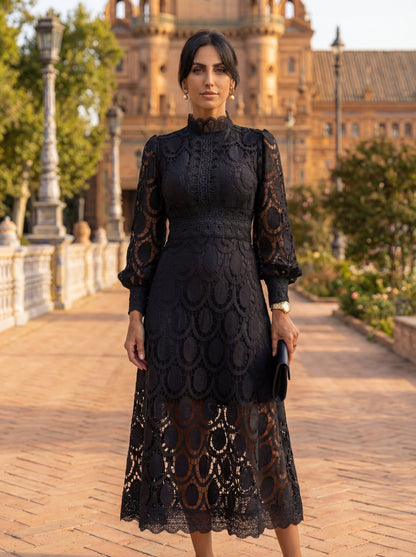 Capricornio - Vestido de Encaje