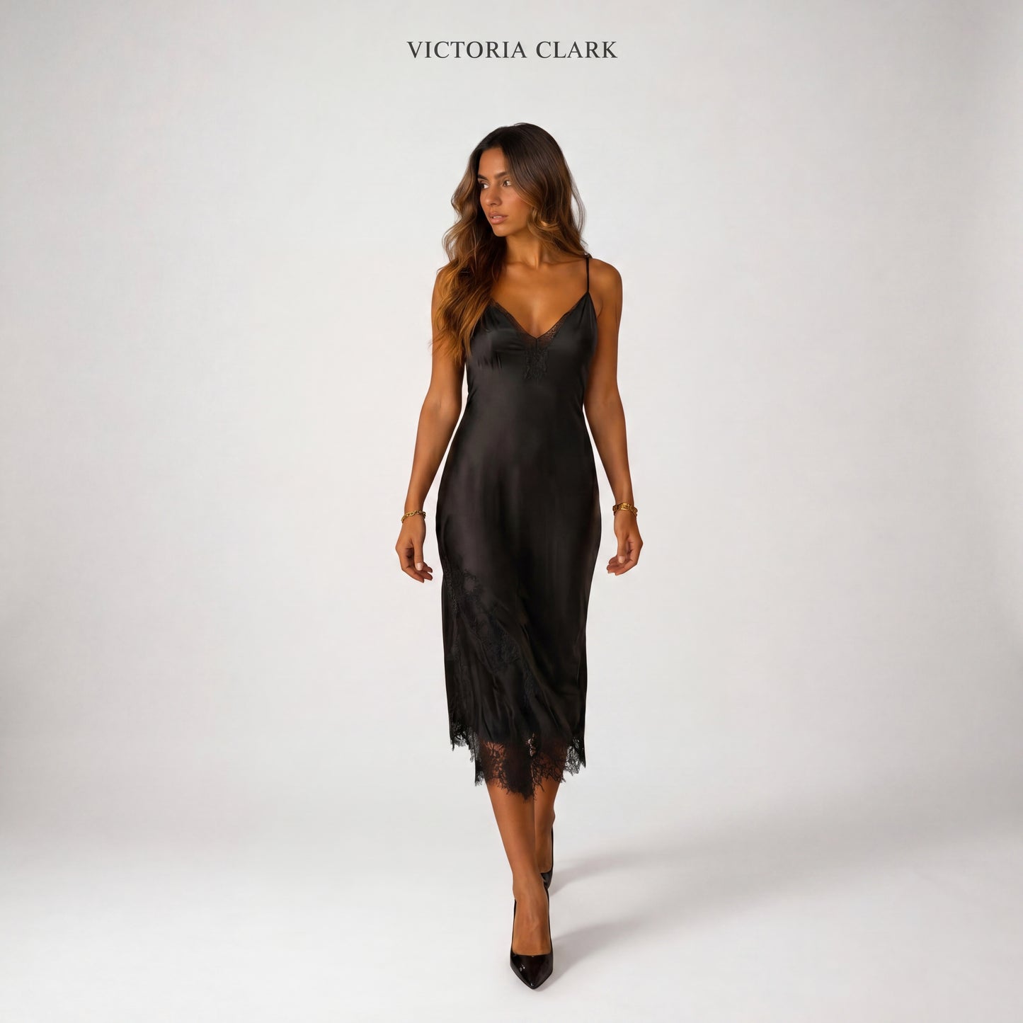 VESTIDO LENCERO