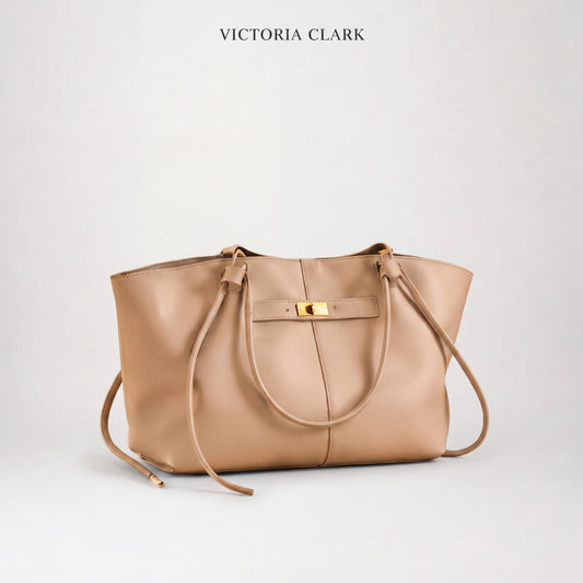 BOLSO SHOPPER ESTRUCTURADO CON DETALLE METÁLICO